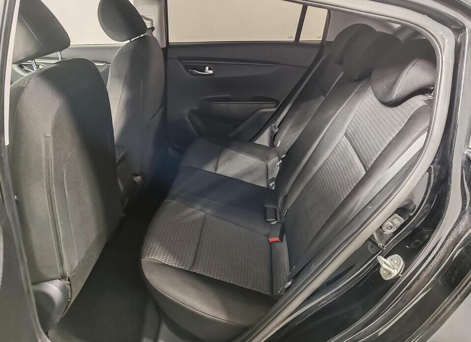Kia Rio, IV Рестайлинг X 1.6 AT (123 л.с.)