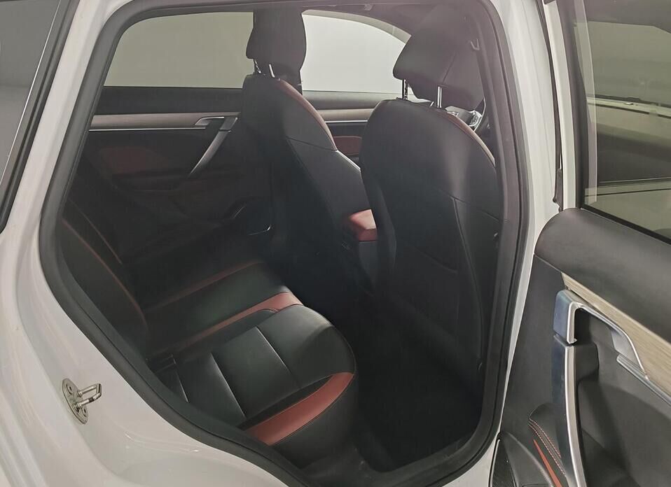 Geely Coolray, I 1.5 AMT (150 л.с.)