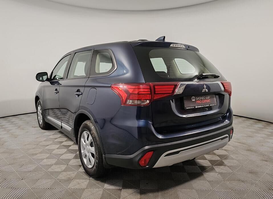 Mitsubishi Outlander, III Рестайлинг 3 2.0 CVT (146 л.с.)