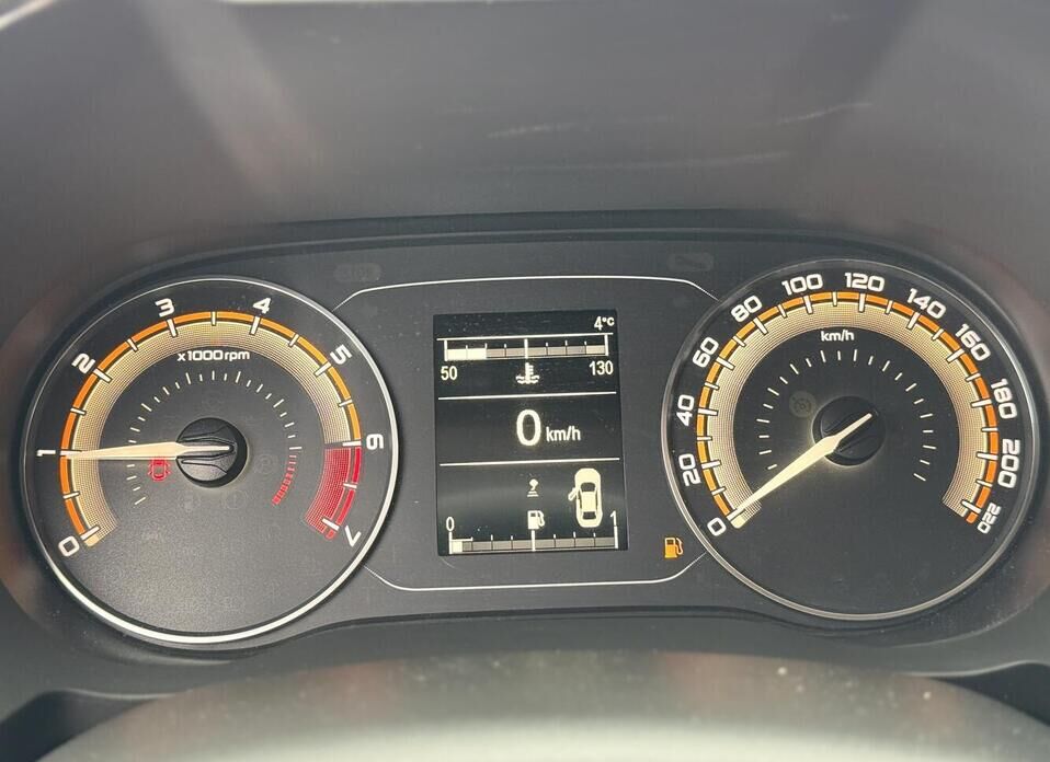 LADA (ВАЗ) Vesta, I Рестайлинг (NG) Cross 1.6 MT (106 л.с.)