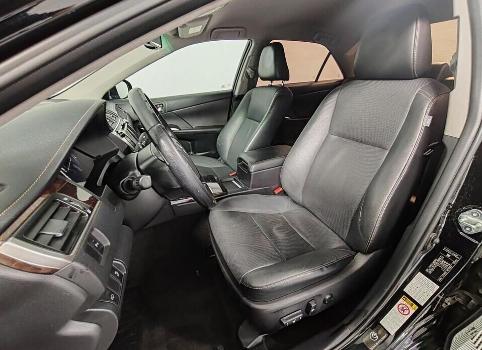 Toyota Camry, VII (XV50) Рестайлинг 2.5 AT (181 л.с.)