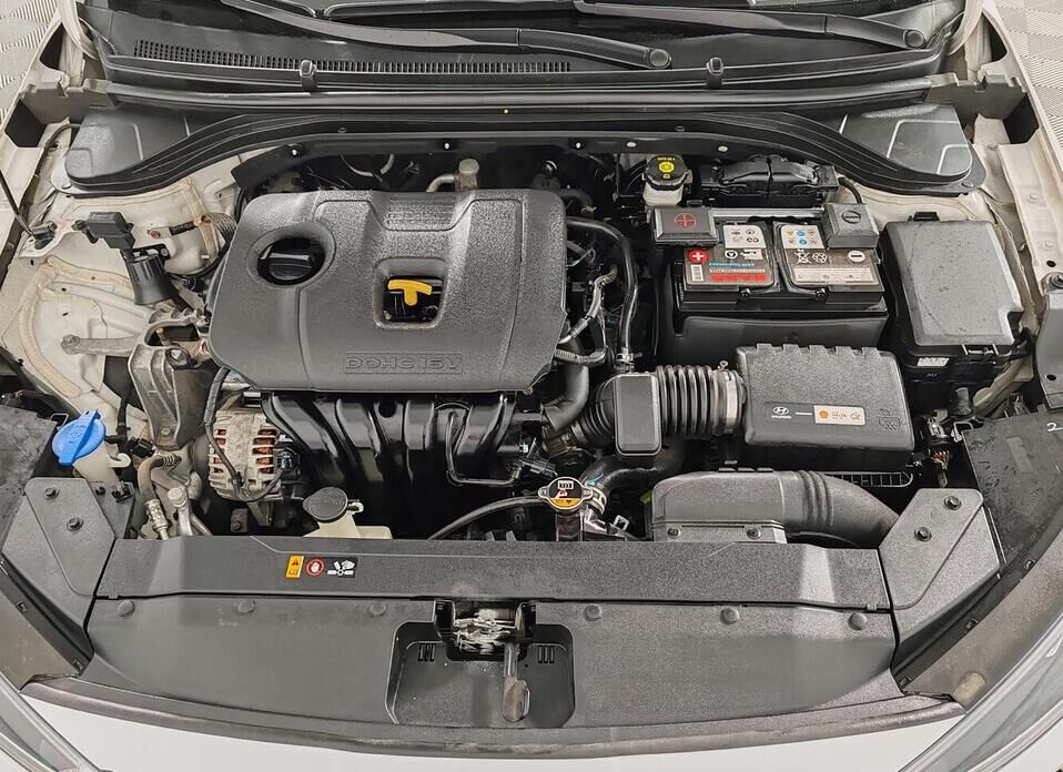 Hyundai Elantra, VI (AD) Рестайлинг 2.0 AT (150 л.с.)