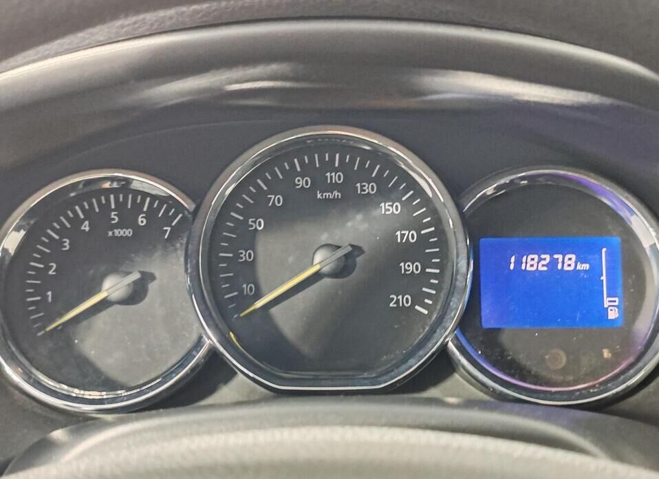 Renault Logan, II 1.6 MT (102 л.с.)