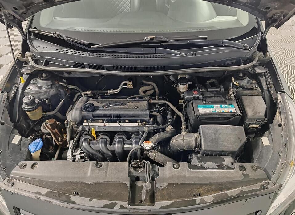 Hyundai Solaris, I Рестайлинг 1.6 AT (123 л.с.)