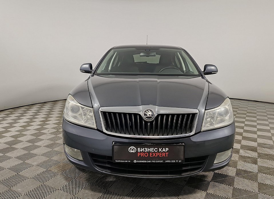 Skoda Octavia, II (A5) Рестайлинг 1.6 MT (102 л.с.)