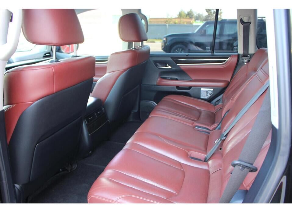 Lexus LX 450d 4.5d AT (272 л.с.) 4WD