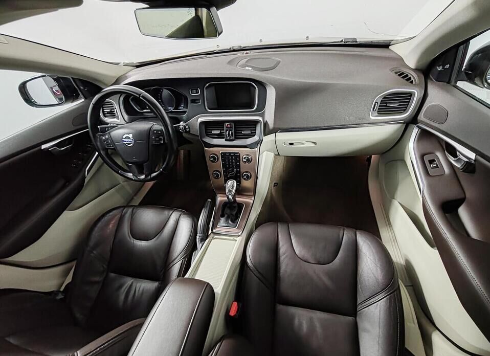 Volvo V40 Cross Country, I 2.0 AT (213 л.с.) 4WD