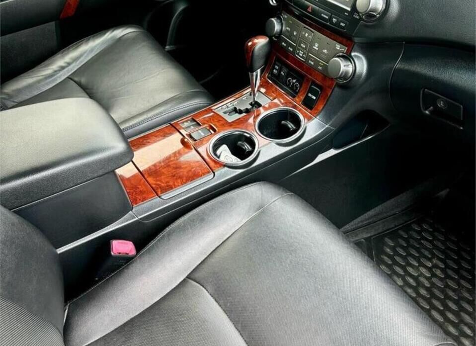Toyota Highlander, II (XU40) Рестайлинг 3.5 AT (273 л.с.) 4WD
