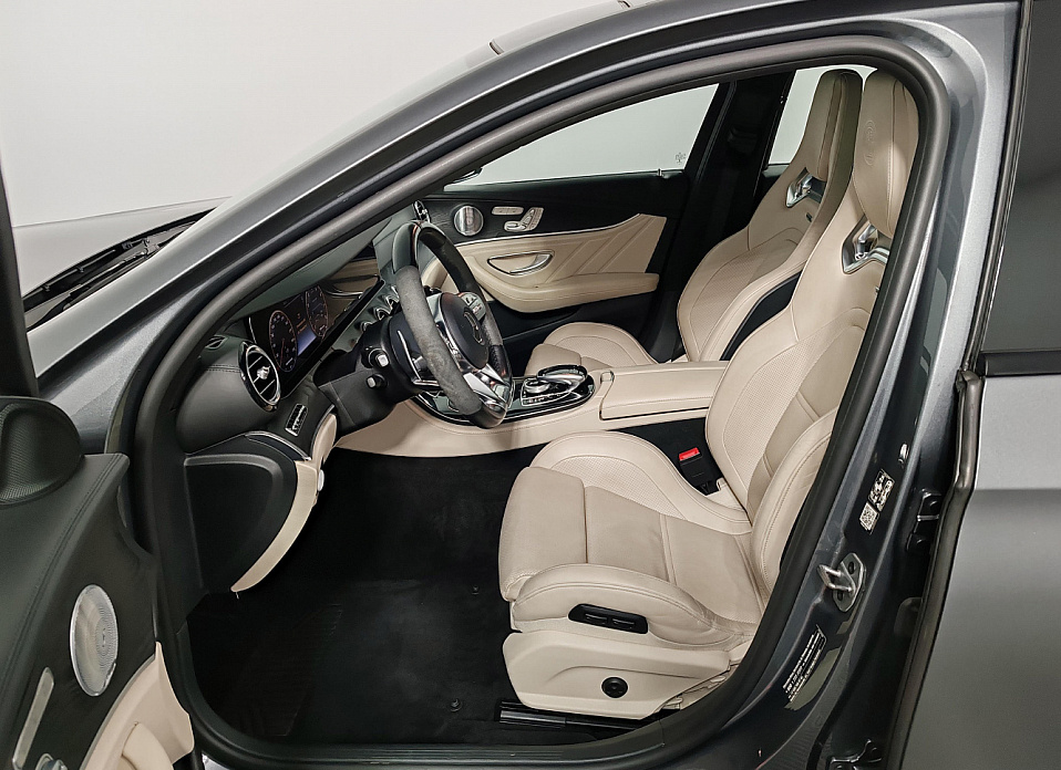 Mercedes-Benz E-Класс AMG, V (W213) 63 AMG S 4.0 AT (612 л.с.) 4WD