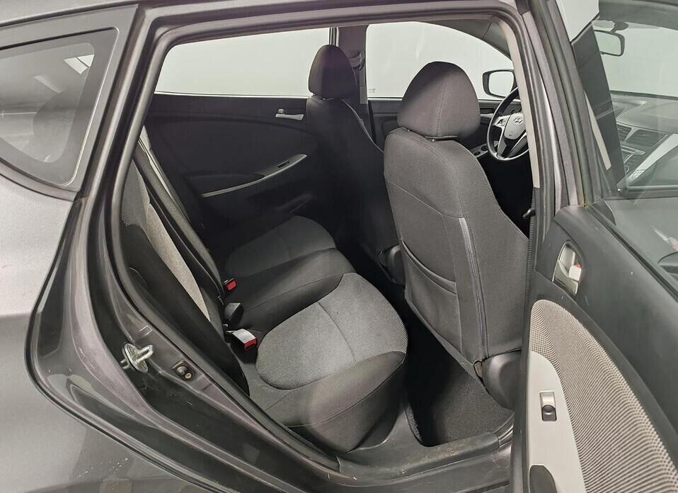 Hyundai Solaris, I 1.6 AT (123 л.с.)