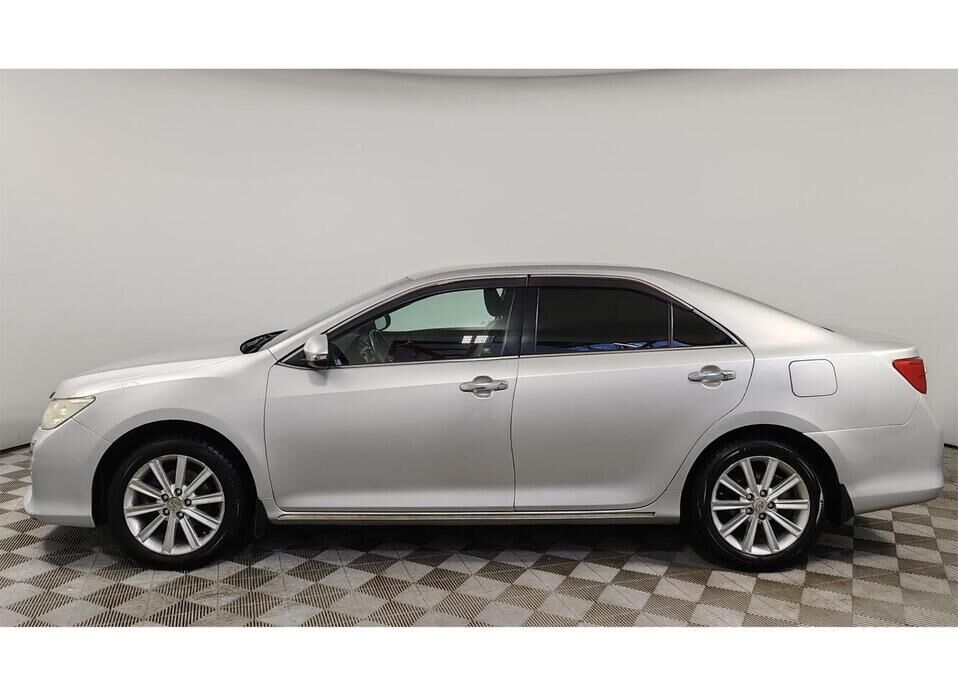 Toyota Camry 3.5 AT (249 л.с.)
