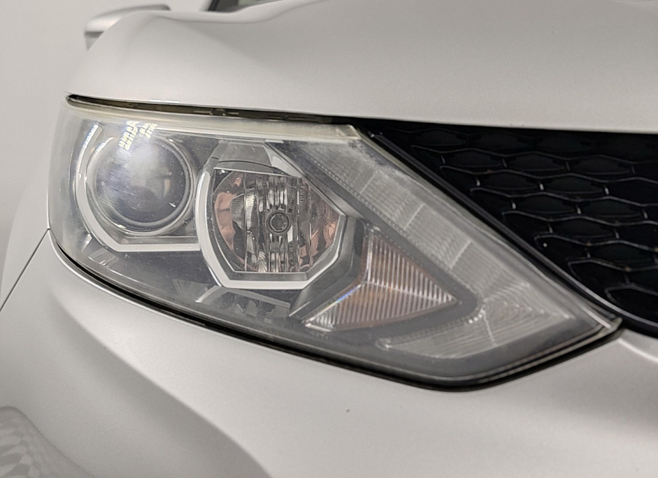 Nissan Qashqai, II Рестайлинг 2.0 CVT (144 л.с.)