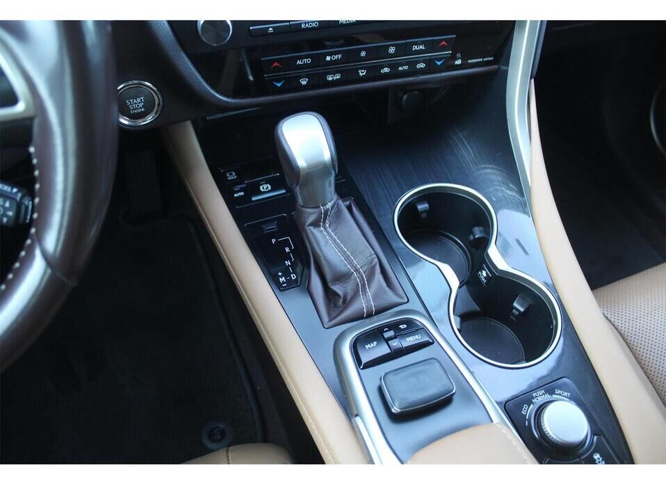 Lexus RX, IV 300 2.0 AT (238 л.с.) 4WD