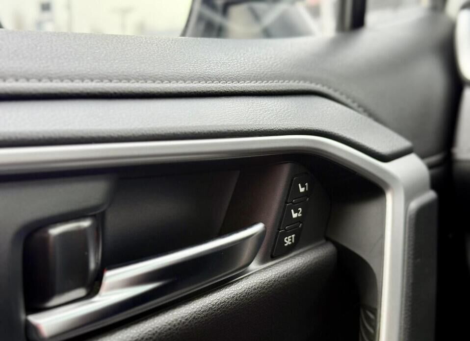 Toyota RAV4, V (XA50) 2.5 AT (199 л.с.) 4WD