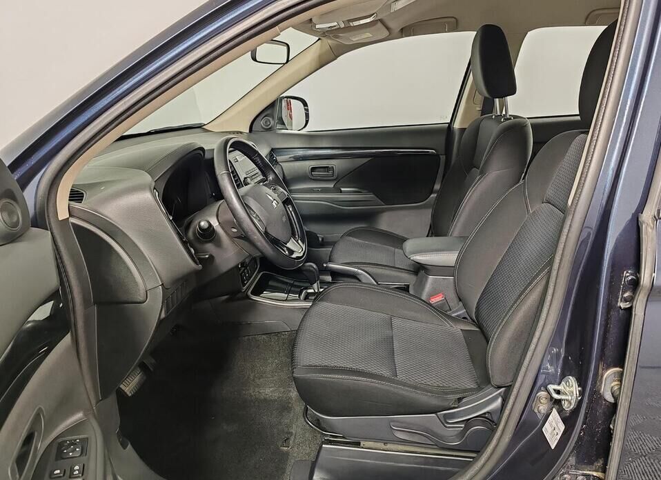 Mitsubishi Outlander, III Рестайлинг 3 2.0 CVT (146 л.с.)