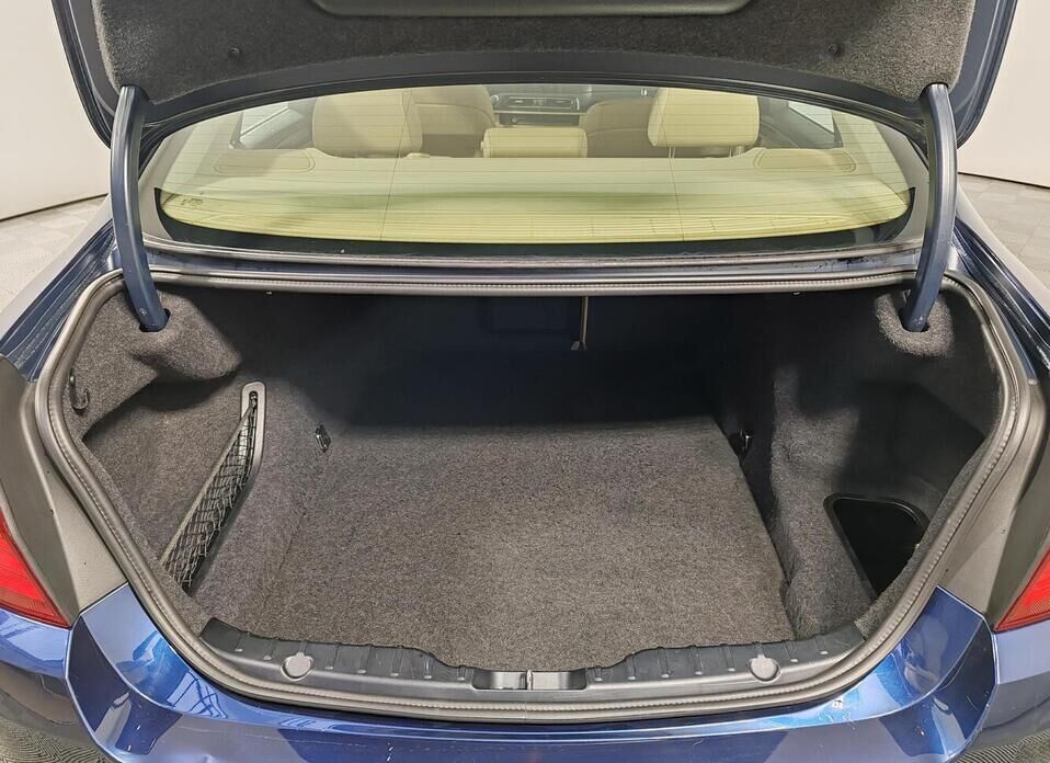 BMW 5 серии, VI (F10/F11/F07) 528i 2.0 AT (245 л.с.)