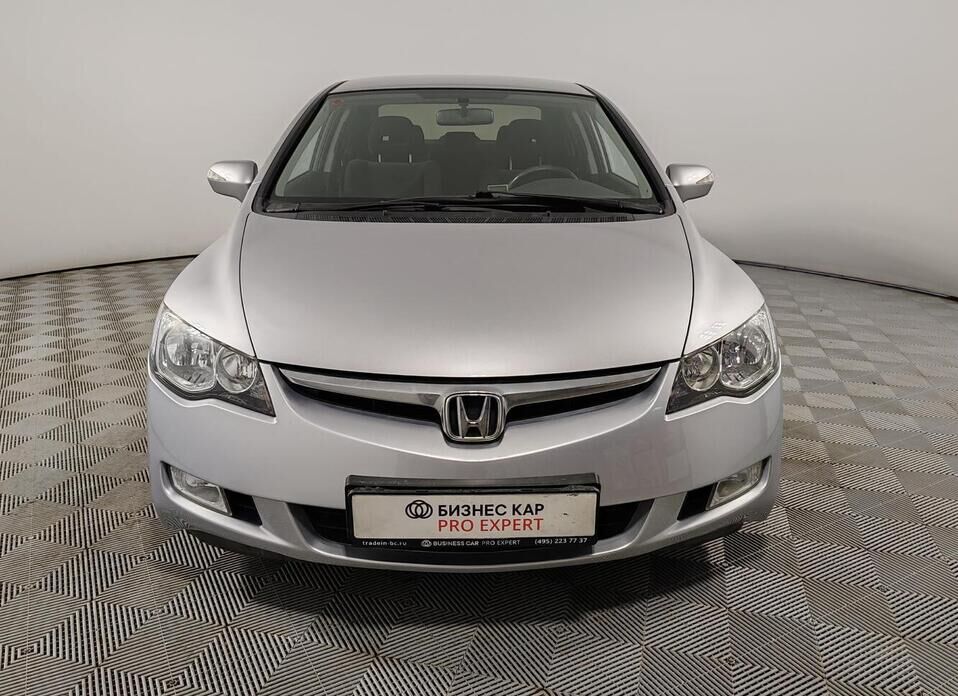 Honda Civic, VIII 1.8 AT (140 л.с.)
