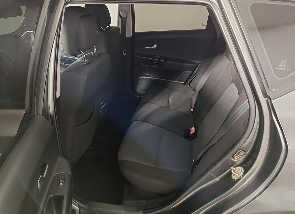 Kia Ceed, I Рестайлинг 1.6 MT (122 л.с.)