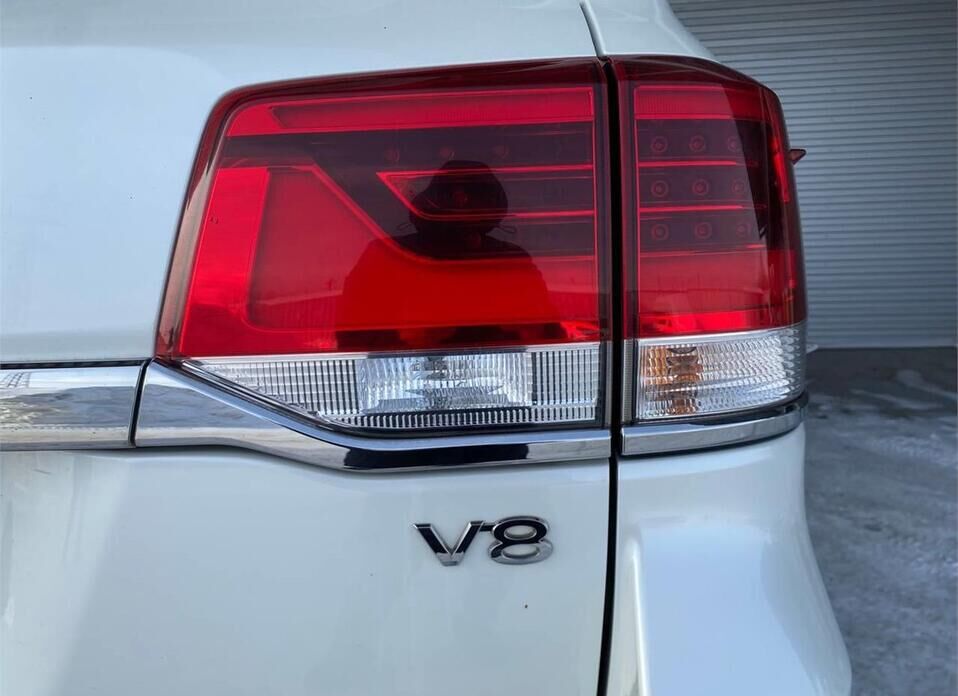 Toyota Land Cruiser, 200 Series Рестайлинг 2 4.5d AT (249 л.с.) 4WD