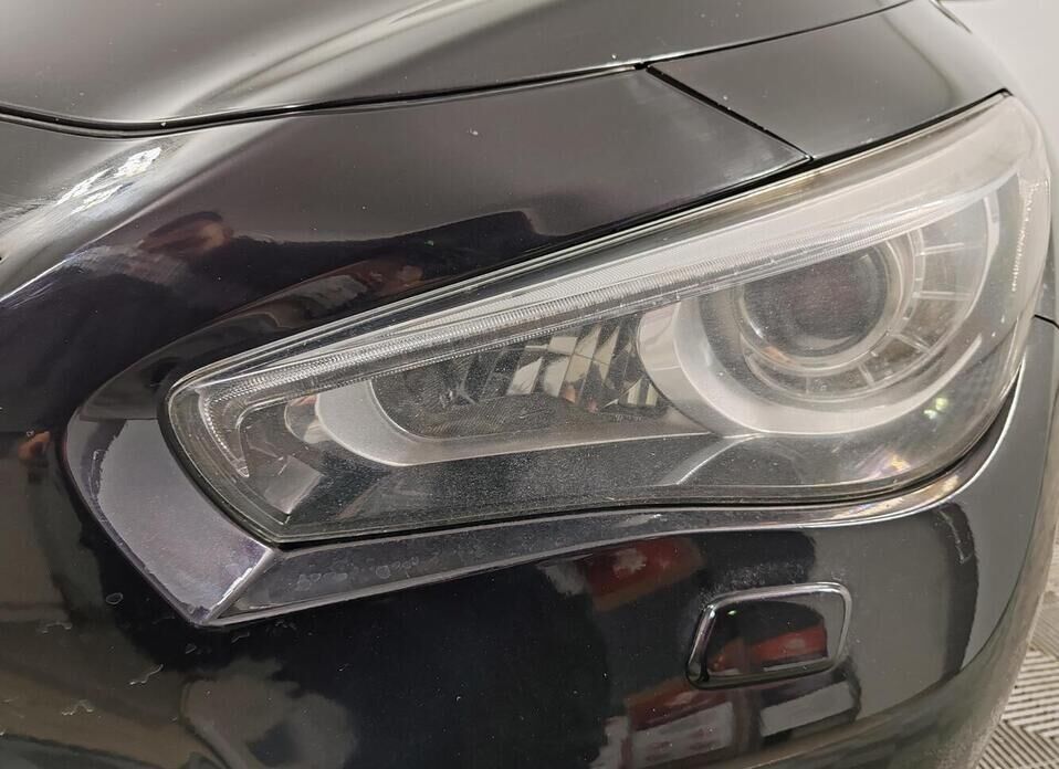 Infiniti Q50 2.0 AT (211 л.с.)