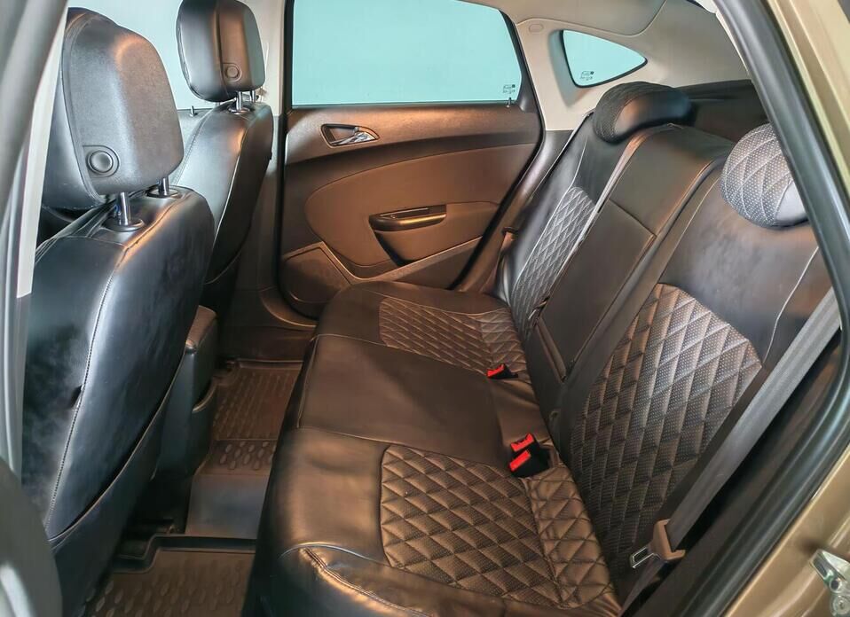 Opel Astra 1.6 MT (115 л.с.)