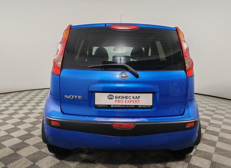 Nissan Note, I 1.6 AT (110 л.с.)