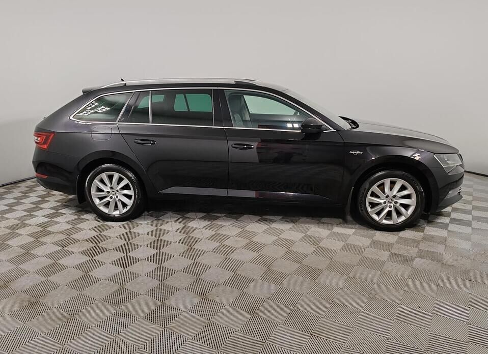 Skoda Superb 2.0 AMT (220 л.с.)