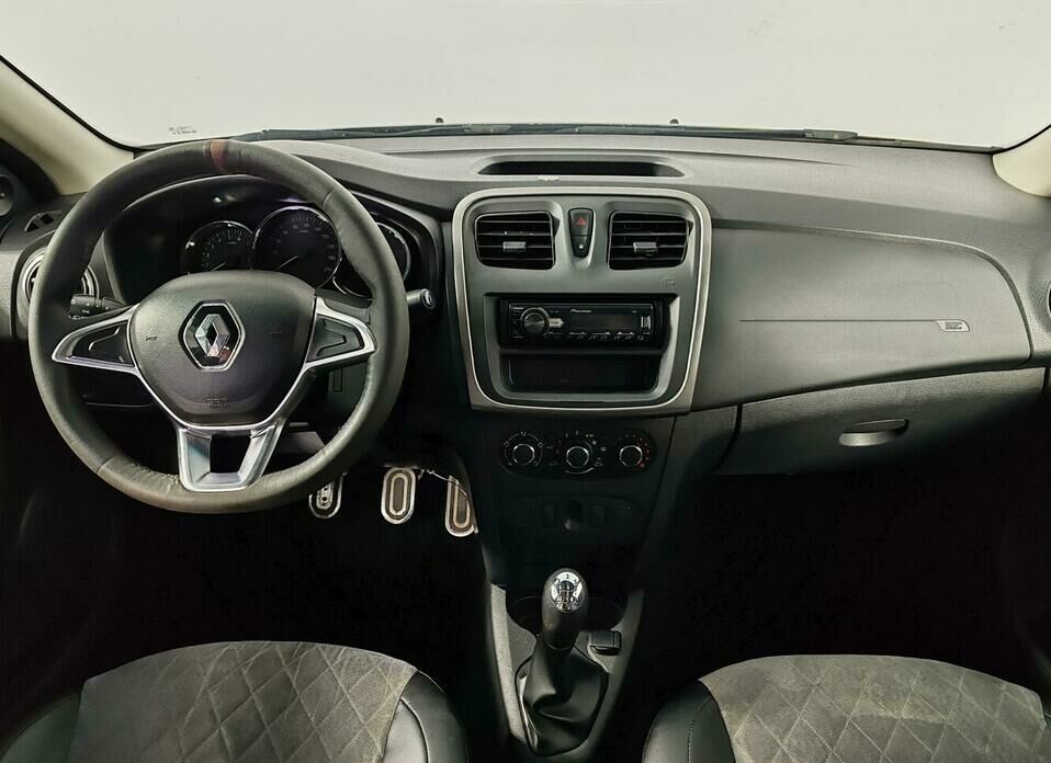 Renault Logan 1.6 MT (82 л.с.)
