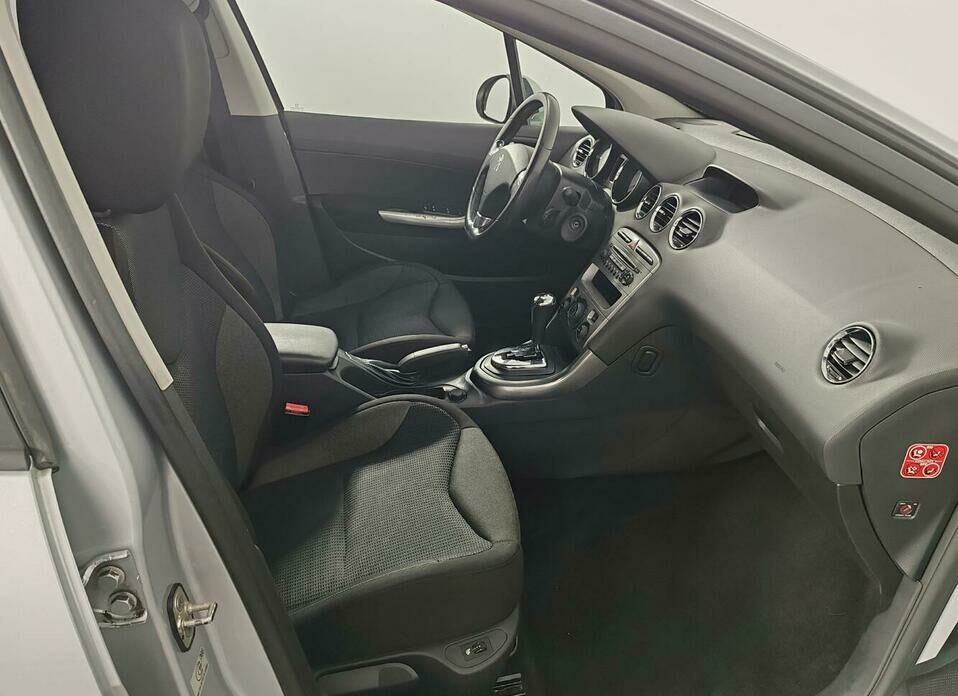 Peugeot 308 1.6 AT (120 л.с.)