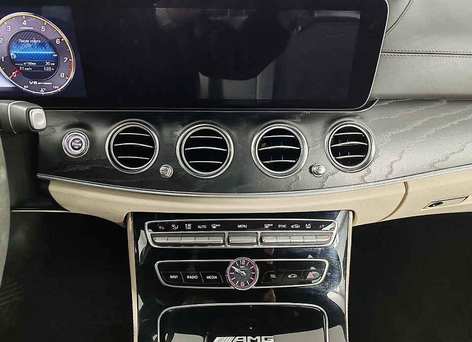 Mercedes-Benz E-Класс AMG, V (W213) 63 AMG S 4.0 AT (612 л.с.) 4WD