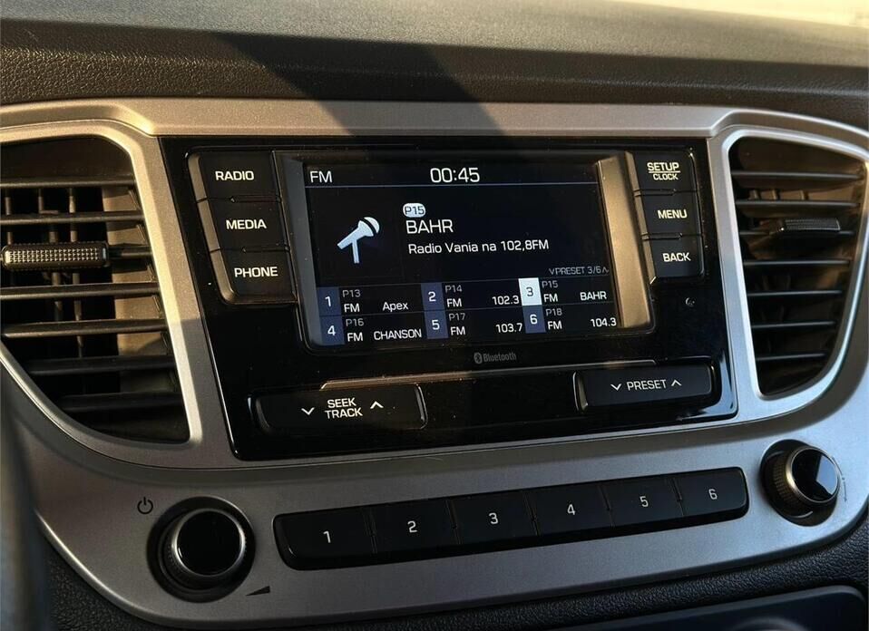 Hyundai Solaris, II Рестайлинг 1.6 MT (123 л.с.)