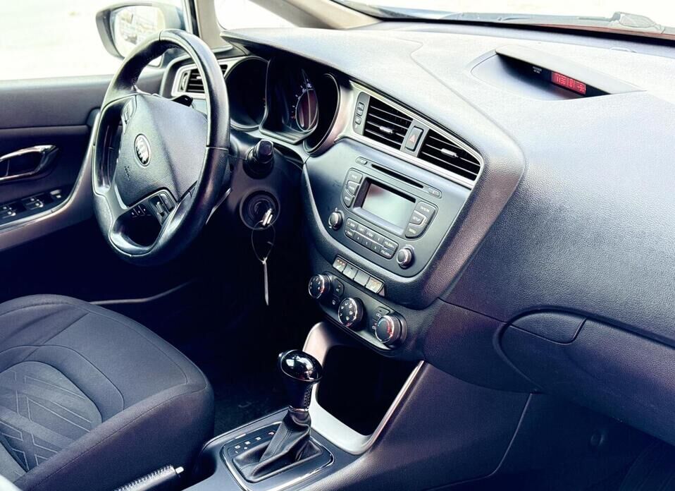 Kia Ceed, II Рестайлинг 1.6 AT (130 л.с.)