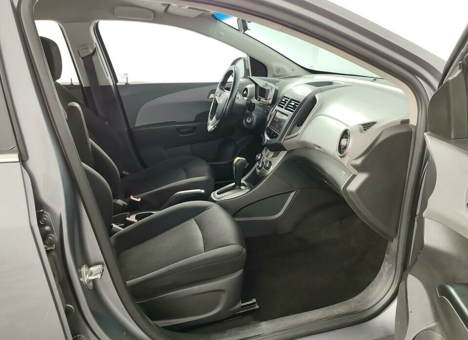 Chevrolet Aveo 1.6 AT (115 л.с.)