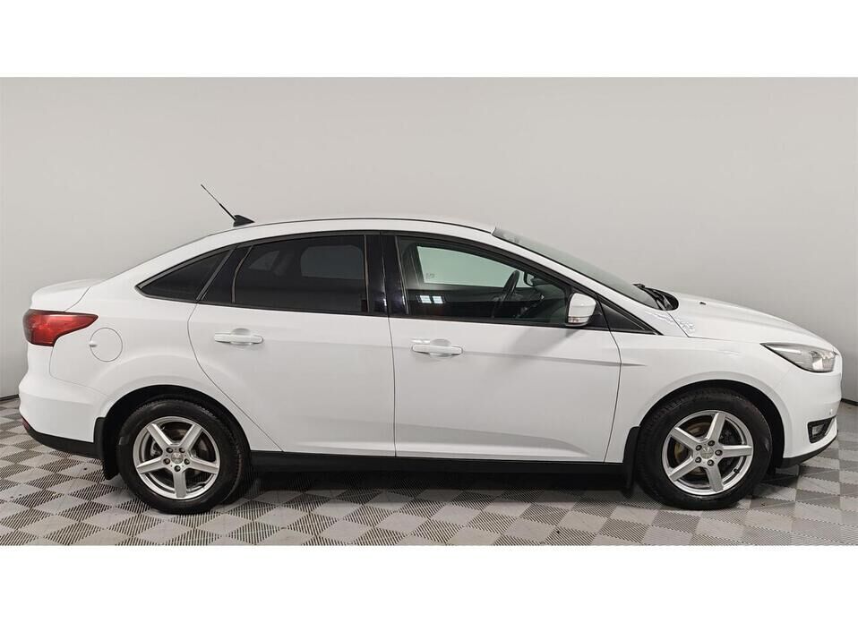 Ford Focus 1.6 AMT (105 л.с.)