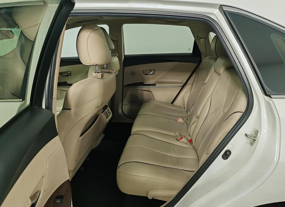 Toyota Venza, I Рестайлинг 2.7 AT (185 л.с.) 4WD