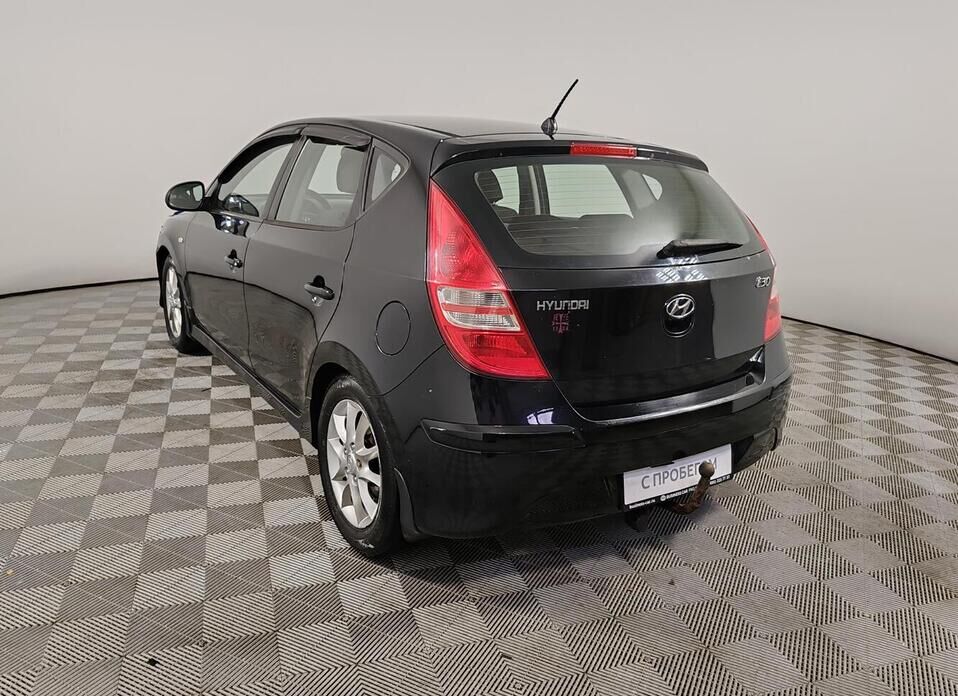 Hyundai i30, I Рестайлинг 1.6 AT (126 л.с.)