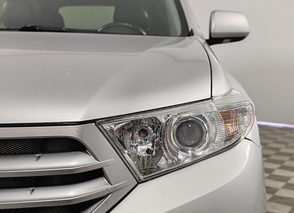 Toyota Highlander 3.5 AT (273 л.с.) 4WD