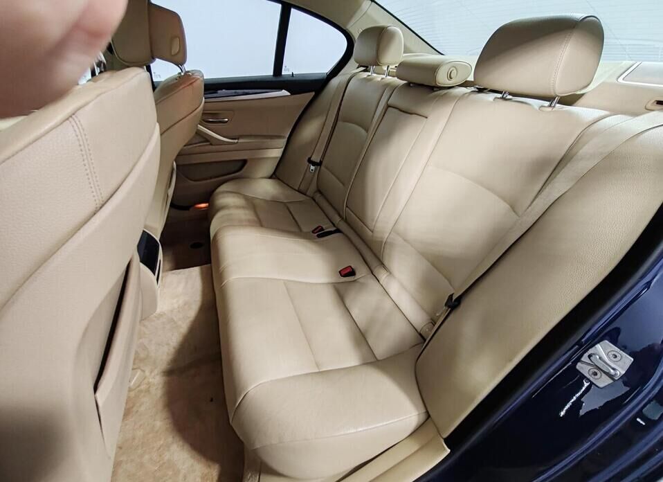 BMW 5 серии, VI (F10/F11/F07) 528i 2.0 AT (245 л.с.)