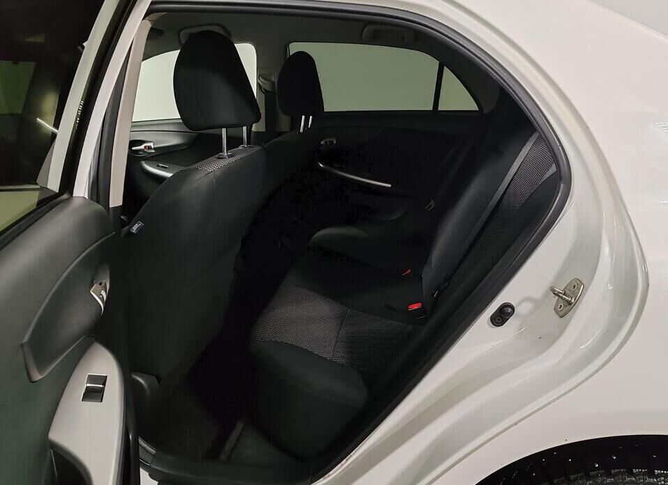 Toyota Corolla, X (E140, E150) Рестайлинг 1.6 AT (124 л.с.)