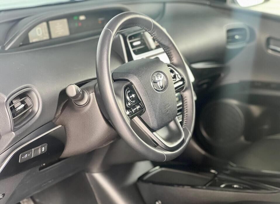 Toyota Prius, IV Рестайлинг (XW50) 1.8hyb AT (98 л.с.)
