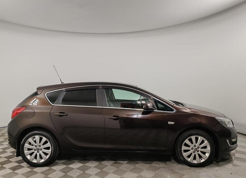 Opel Astra 1.6 MT (115 л.с.)