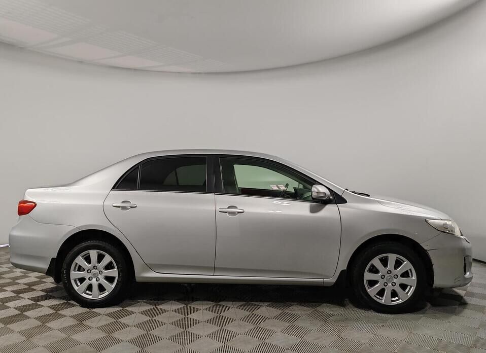 Toyota Corolla 1.6 AT (124 л.с.)