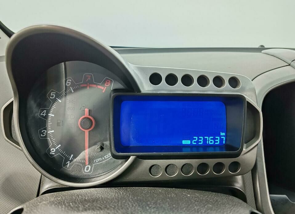 Chevrolet Aveo 1.6 AT (115 л.с.)