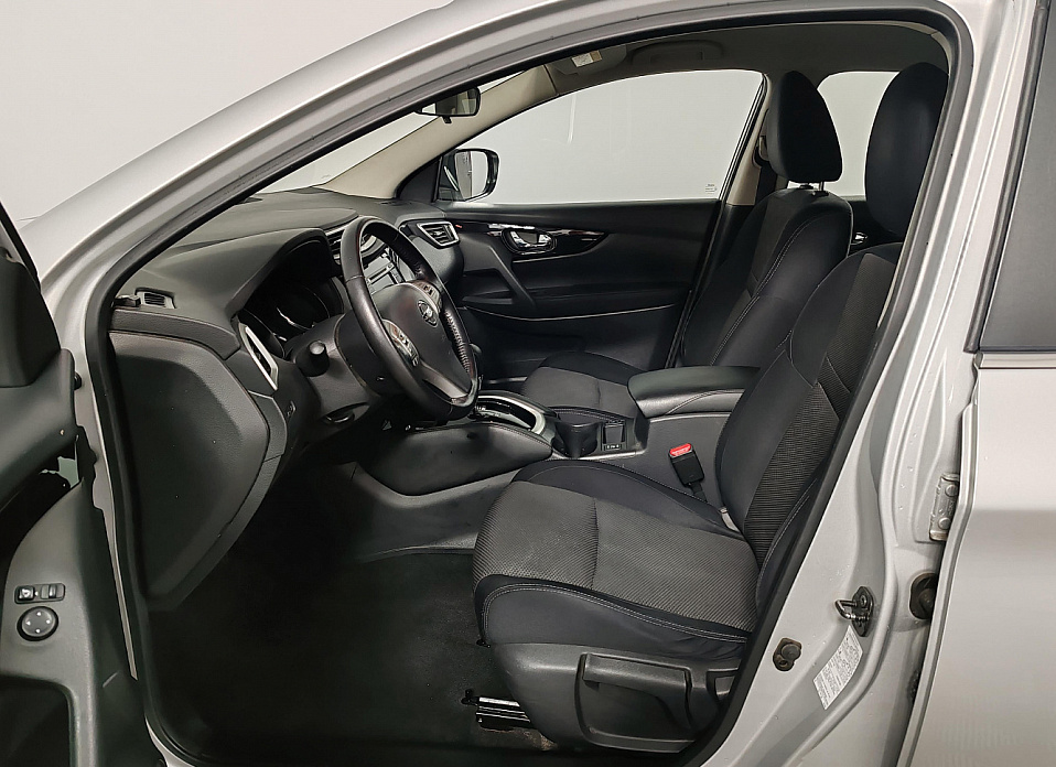 Nissan Qashqai, II Рестайлинг 2.0 CVT (144 л.с.)